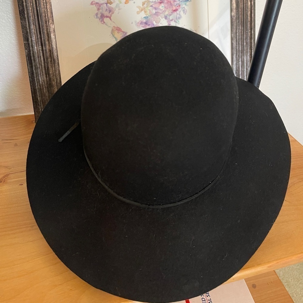 Phoenix 100% Wool and Leather Round Crown Hat Black